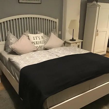 Alter Winzerhof Дом отдыха Hatzenport