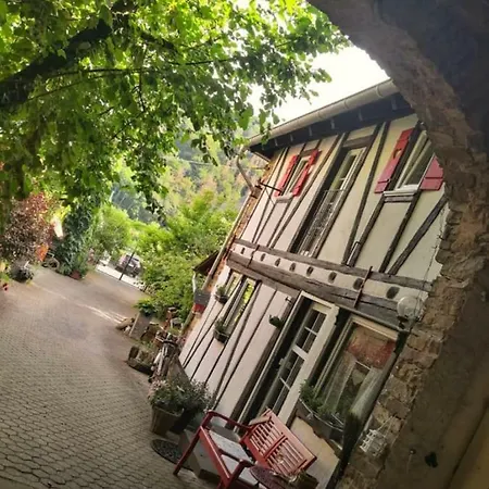 Alter Winzerhof *