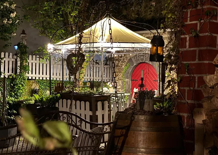 Ferienhaus Alter Winzerhof Hatzenport